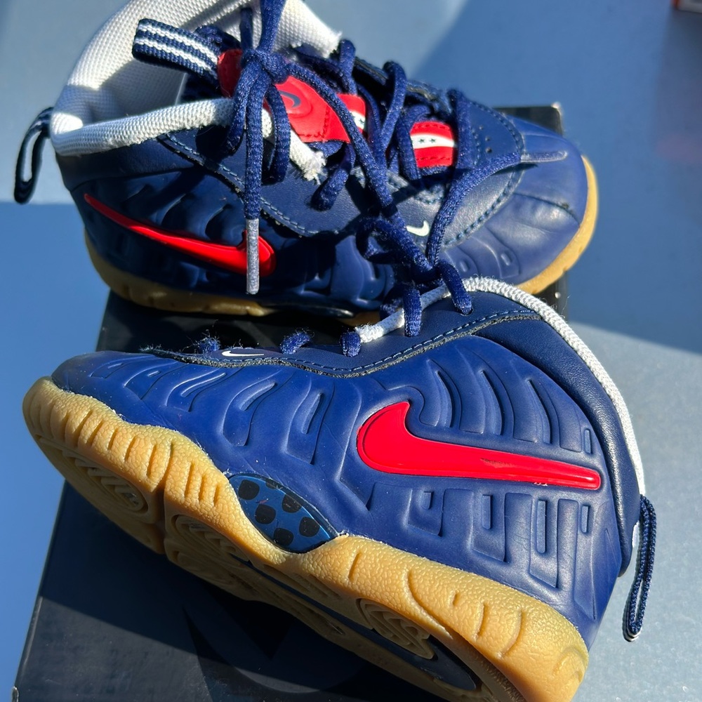 Foam Posite Nike size 6, great condition